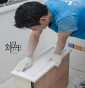 刷封闭底漆
